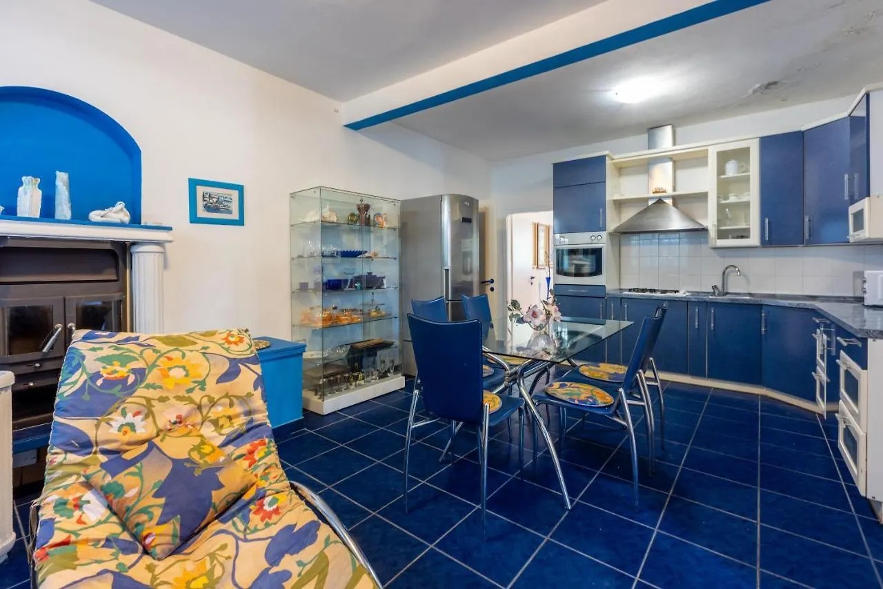 Apartments With A Parking Space Banjole, Pula - 14391 Croatia
